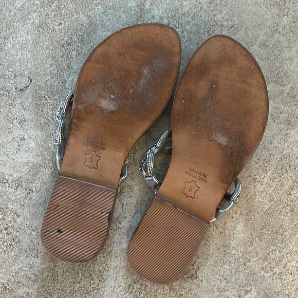 Rhinestone & Leather sandals by Tommy Bahama Sz 9 - Picture 4 of 4